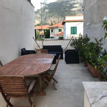 Trilocale * Mondello